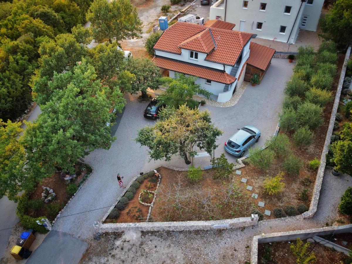 Apartment Milena Pinezići
