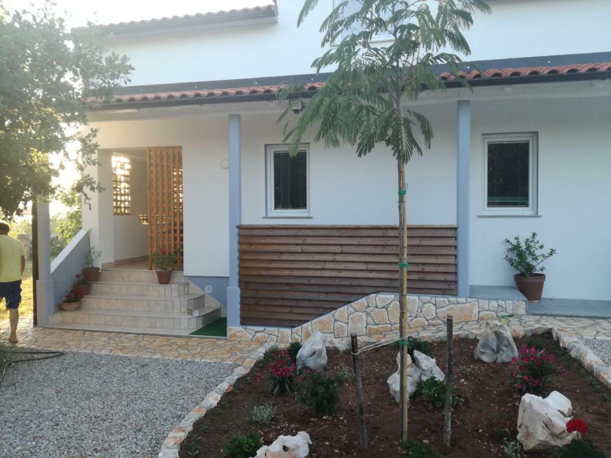 Apartment Milena Pinezići